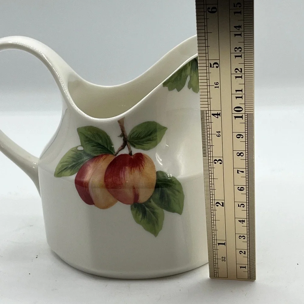 Royal Doulton Vintage Grape Fine China Gravy Sauce Pitcher 1994‎ Cottagecore